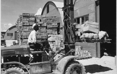 LỊCH SỬ RA ĐỜI VÀ PHÁT TRIỂN CỦA XE NÂNG TRÊN THẾ GIỚI